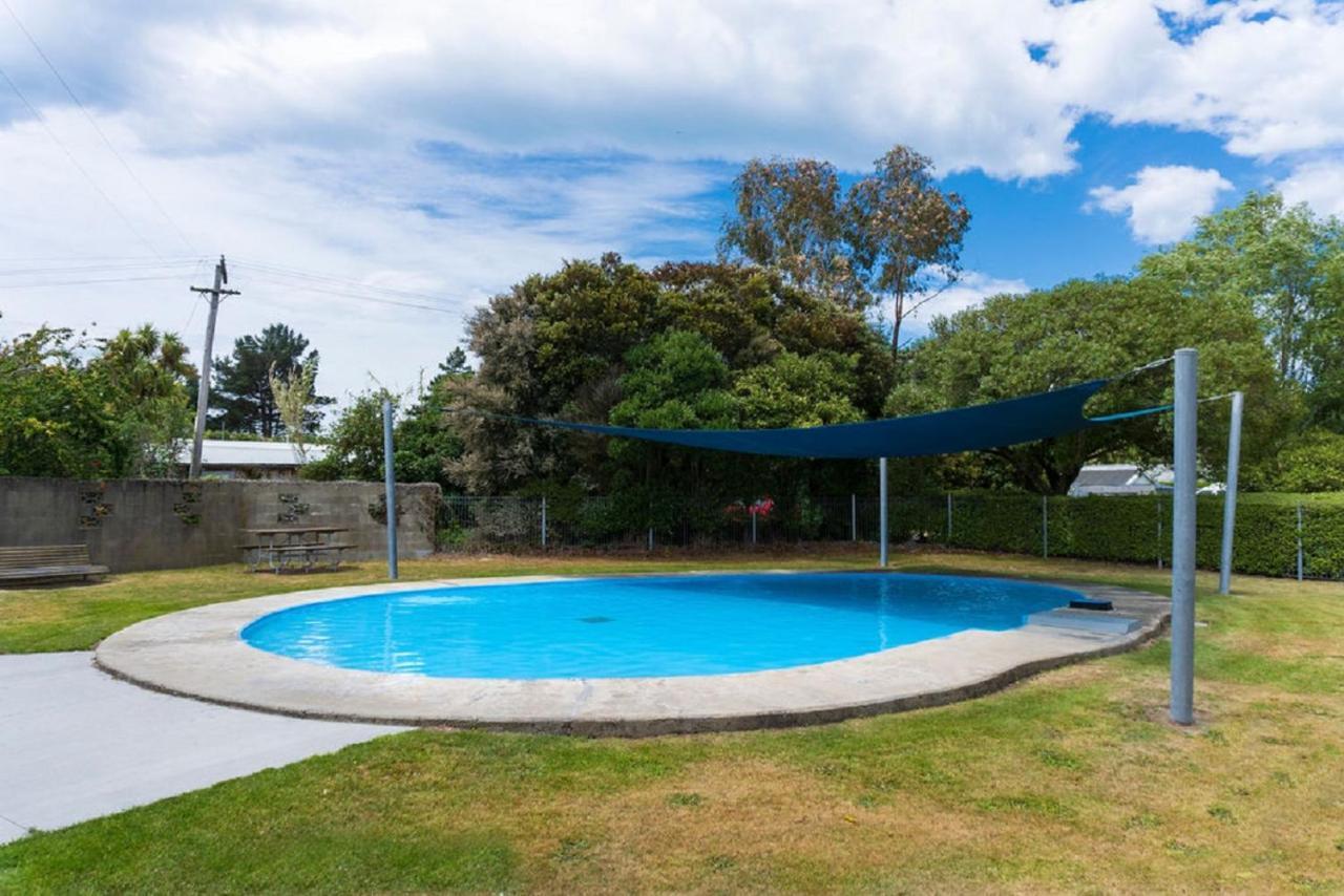 Leithfield Beach Holiday Park Bagian luar foto